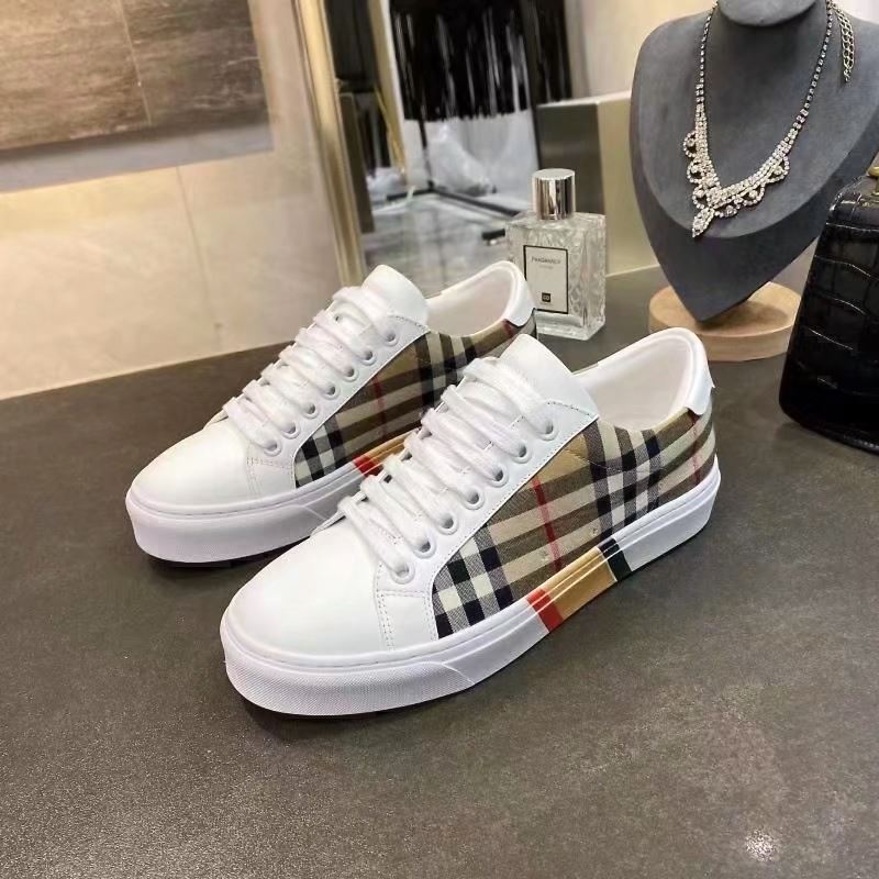 Burberry Low Shoes